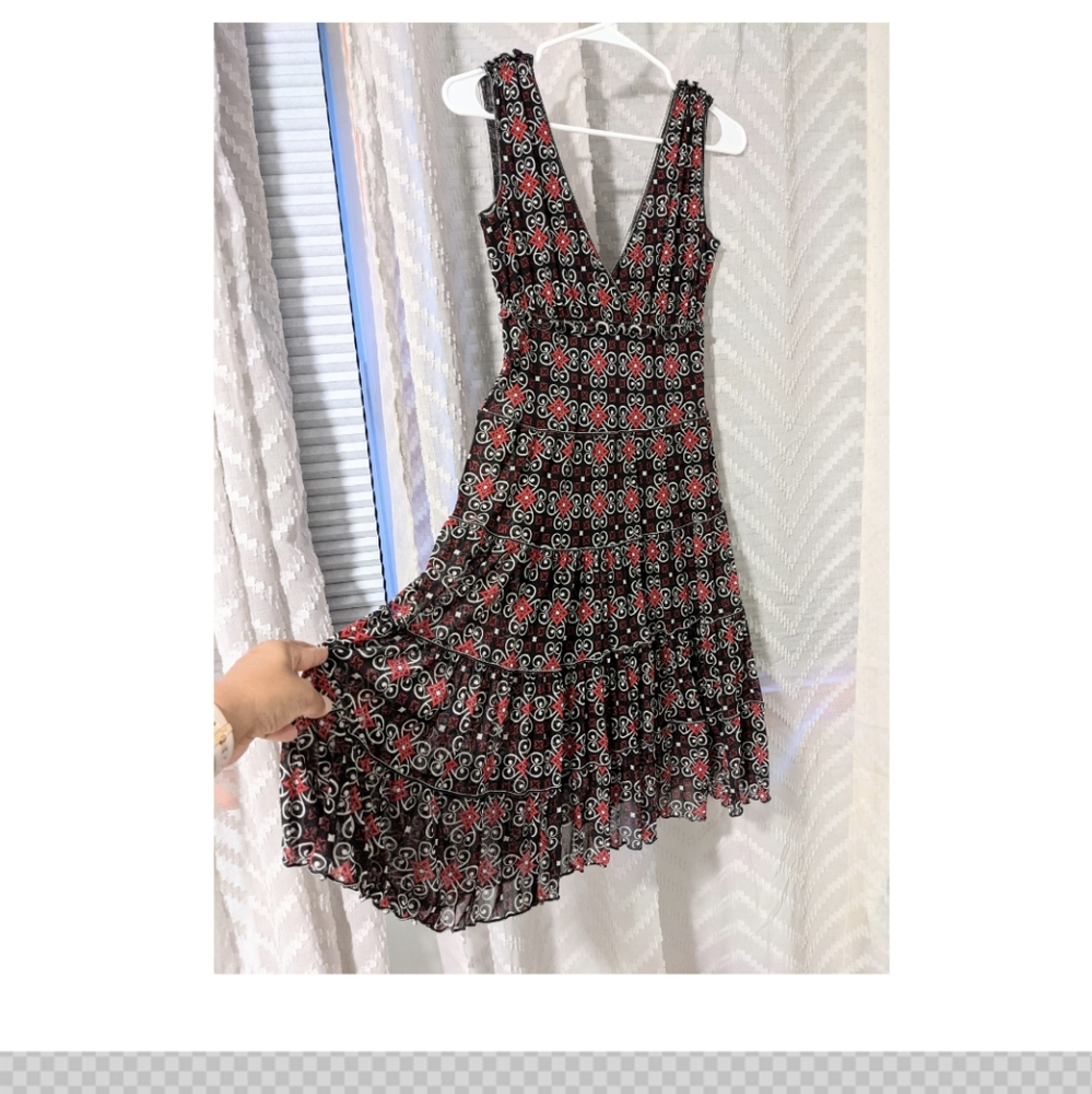 Knee length sleeveless dress, Studio M